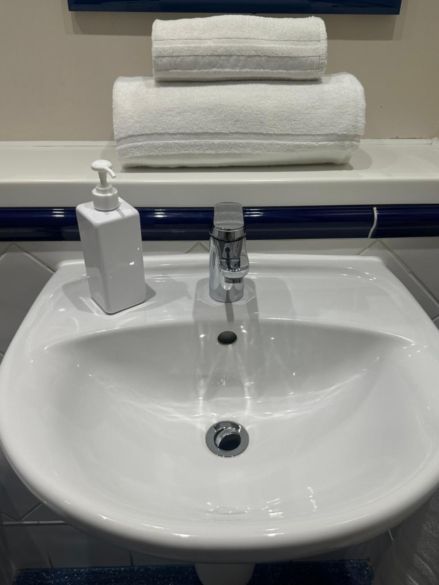 Go2 Glasgow Cumbernauld Hotel - Free Parking And Pet Friendly Exteriér fotografie